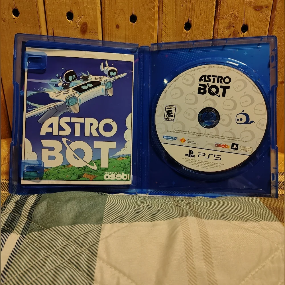 Astro Bot (PS5) - Complete with manual